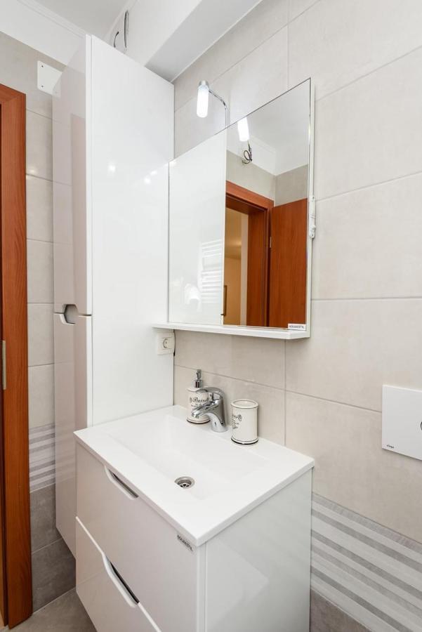 Apartment Jadranka With Sea View In Rogotin Exterior photo