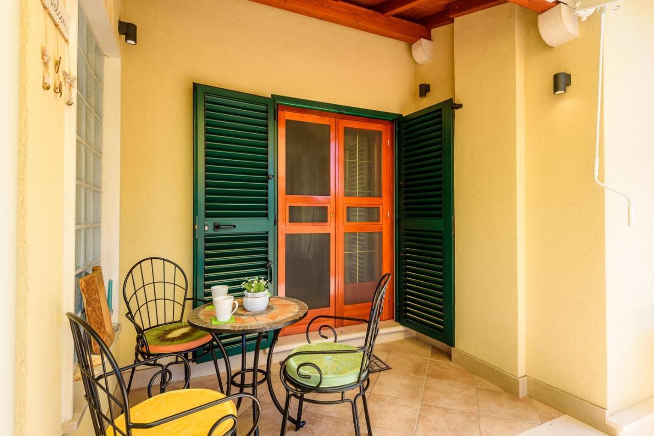 Apartment Jadranka With Sea View In Rogotin Exterior photo