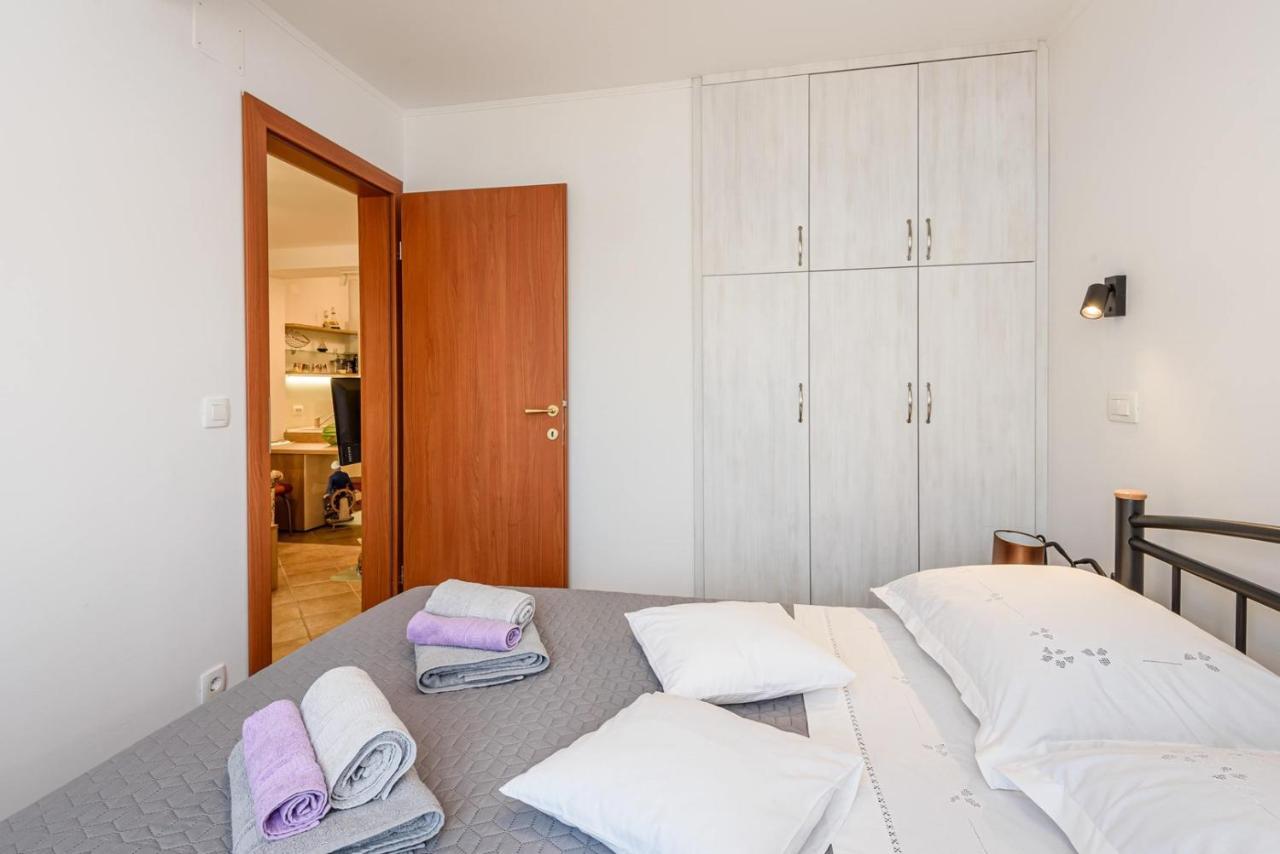 Apartment Jadranka With Sea View In Rogotin Exterior photo